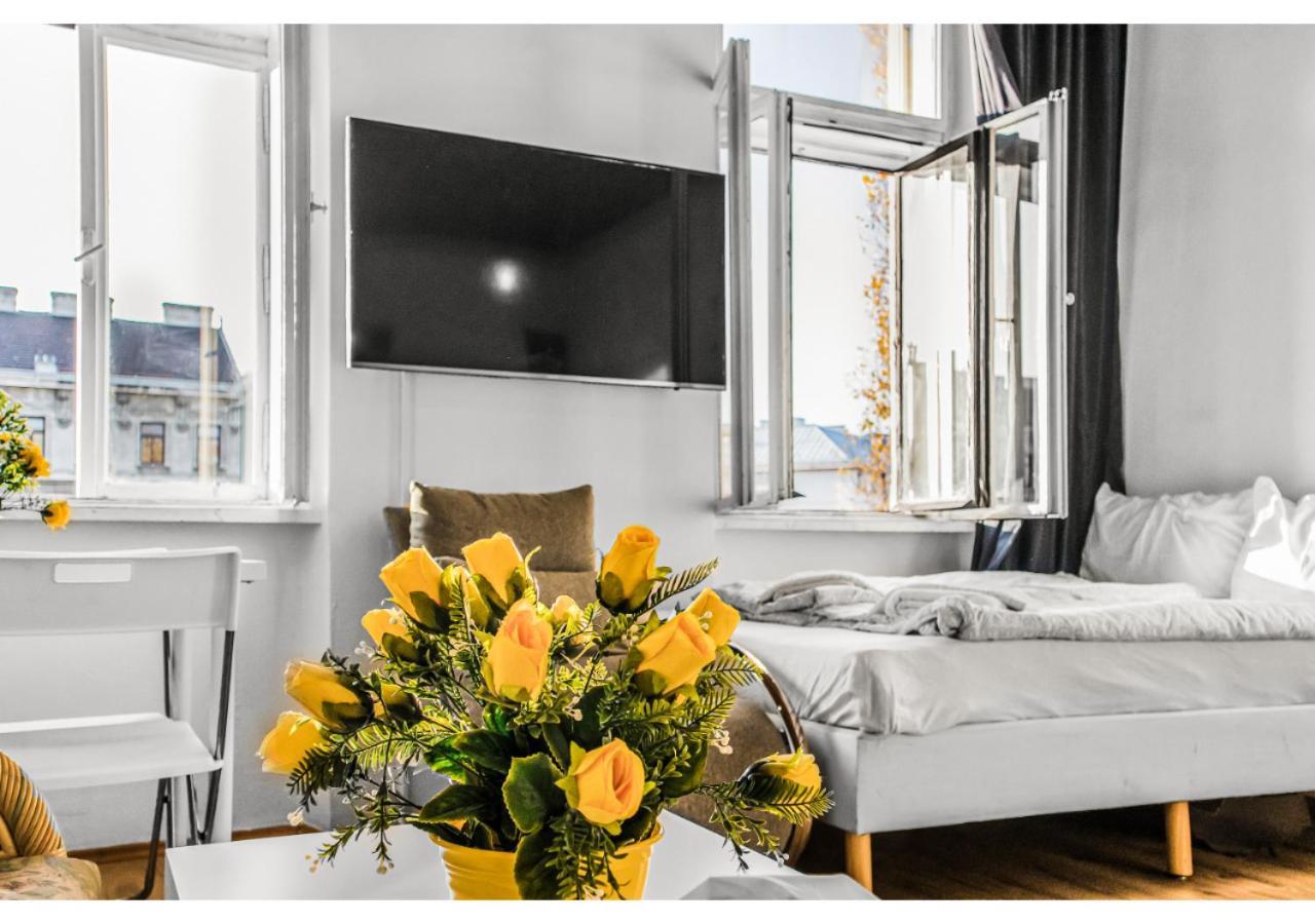 Welcoming 2Br Apt. Near Danube & Millenium Tower Wien Exteriör bild